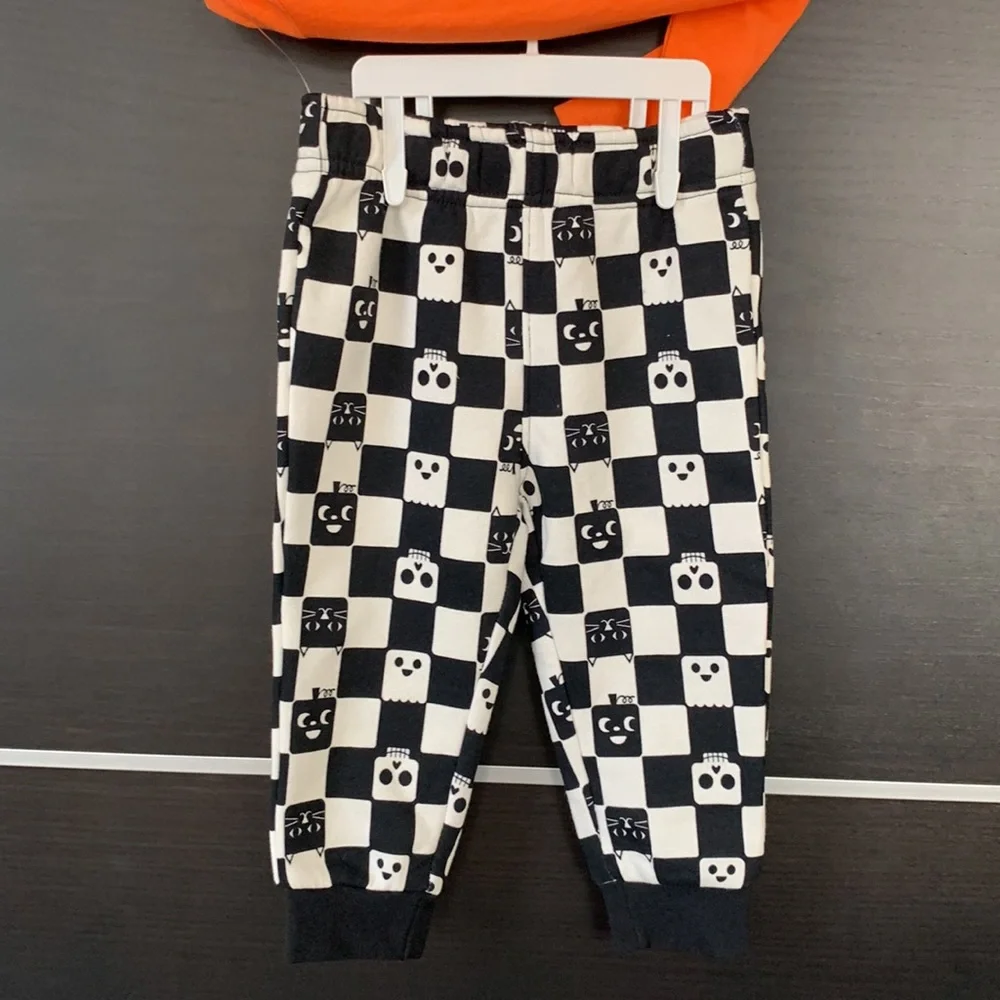 Cat & Jack Boys Halloween Long Sleeve T-Shirt & Fleece Jogger Pants